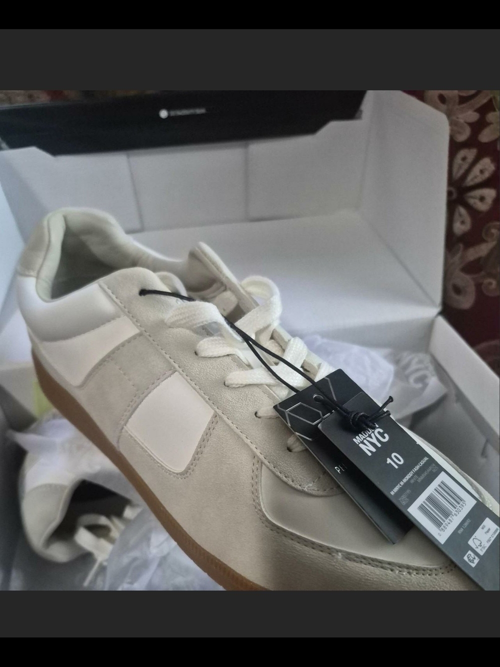 Steve Madden Beige & White Low-Top Sneakers